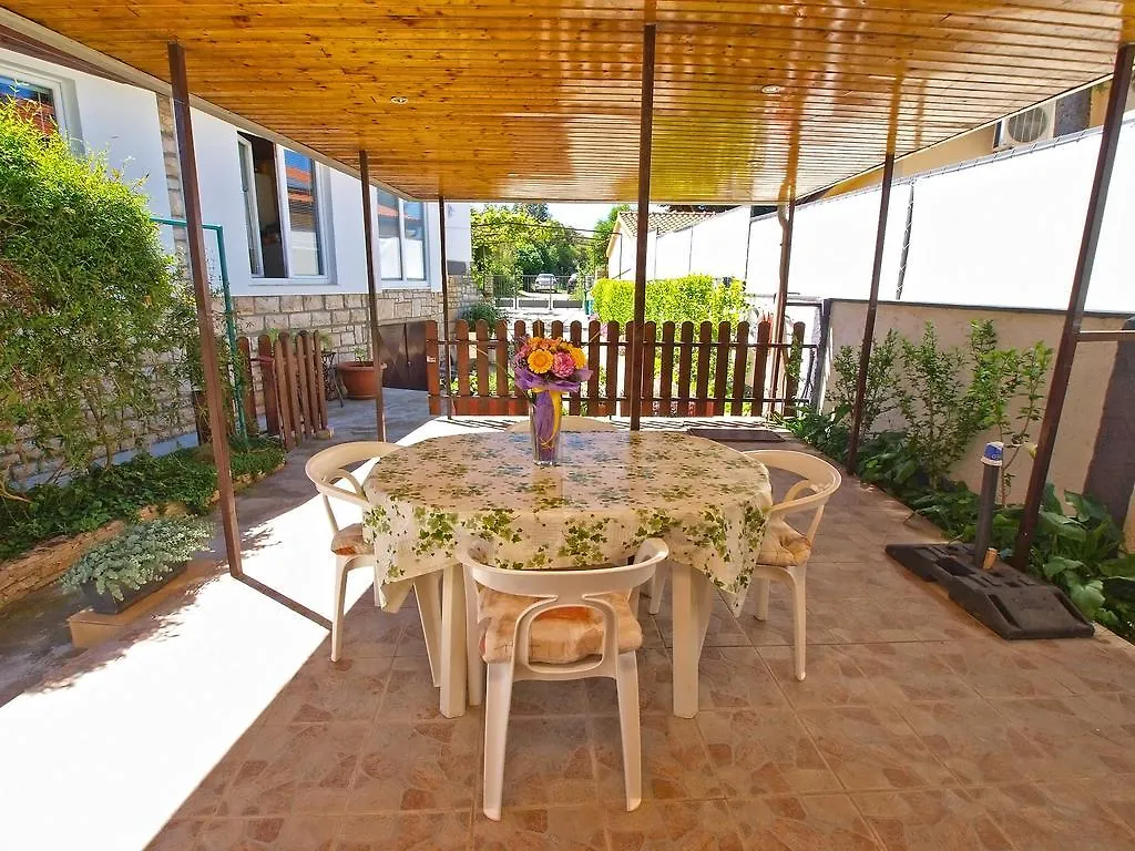Apartment Ivan 535 Pula Croatia